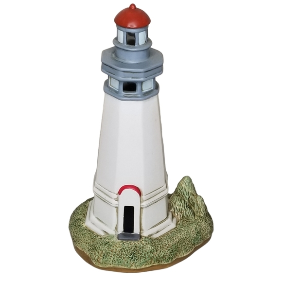 Geo Z Lefton Lighthouse 1992 Grays Harbor Lighthouse Washington State 1898 11.5" - Picture 1 of 11